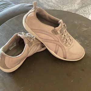 Sketchers Air-cooled Memory Foam